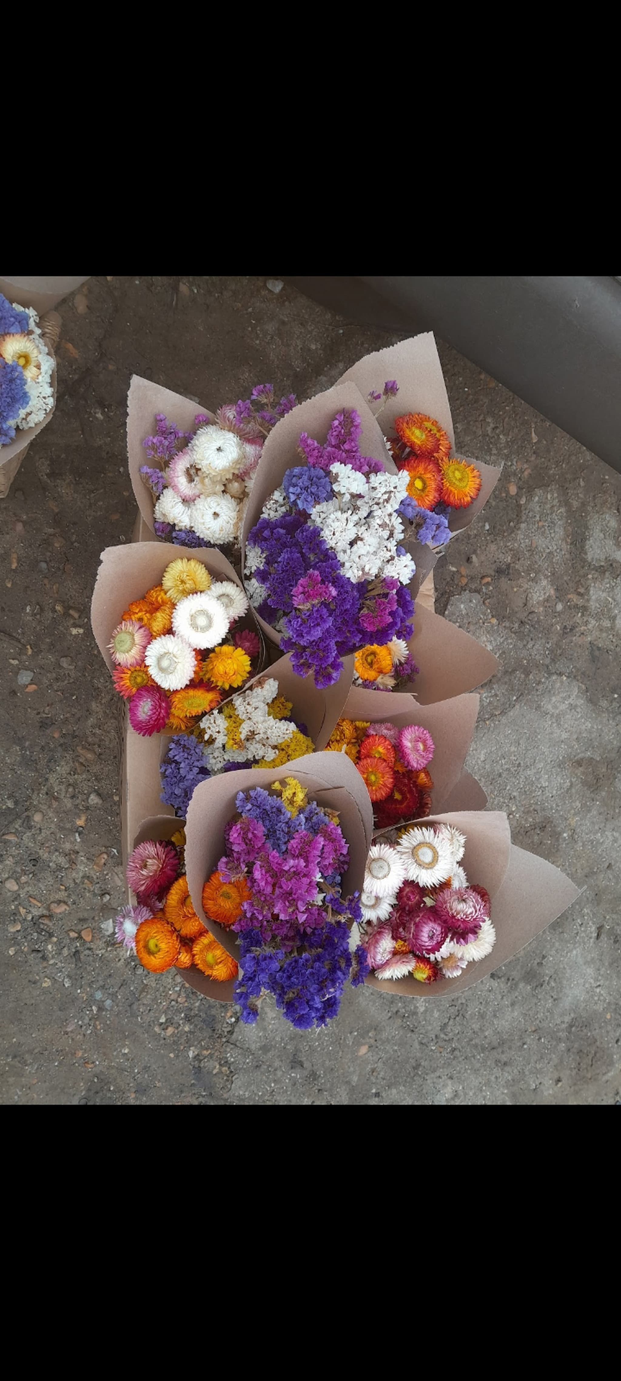 Dried flower bouquet